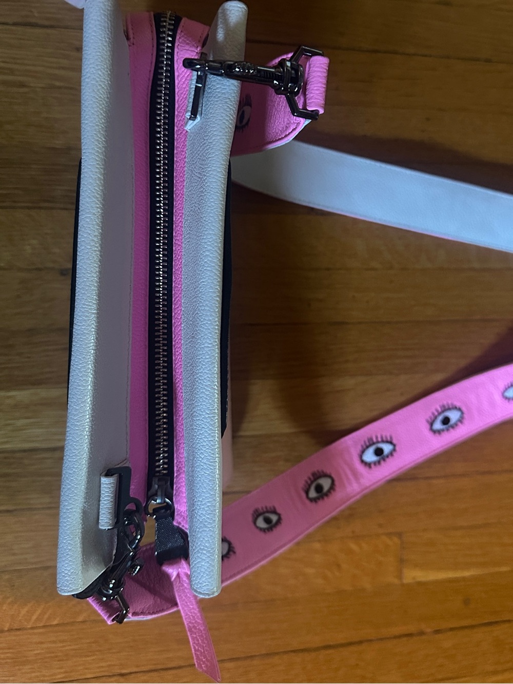 Min & Mon Vali Pink Eyes Appliqué with Adjustable Handle and Exclusive Strap - Picture 5 of 11